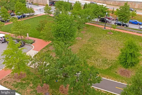 Exterior - 415 I St SE, Washington, DC 20003 photo 5 of 8
