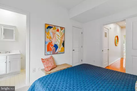 Bedroom - 415 I St SE, Washington, DC 20003 photo 5 of 8