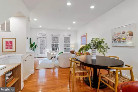 Dining - 415 I St SE, Washington, DC 20003 photo 1 of 2