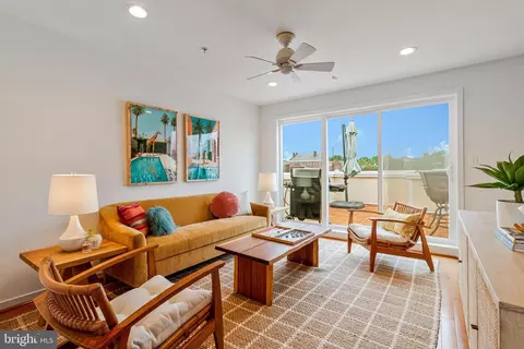 Living - 415 I St SE, Washington, DC 20003 photo 1 of 2