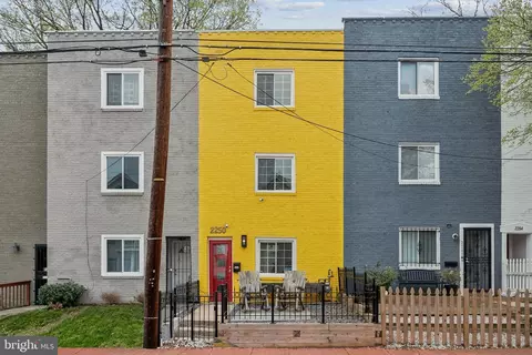 2250 Mount View Pl SE, Washington, DC 20020