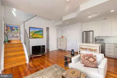 257 15th St SE #D, Washington, DC 20003 photo 10