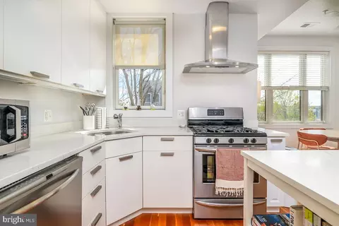 257 15th St SE #D, Washington, DC 20003 photo 7
