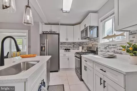 3807 20th St NE, Washington, DC 20018