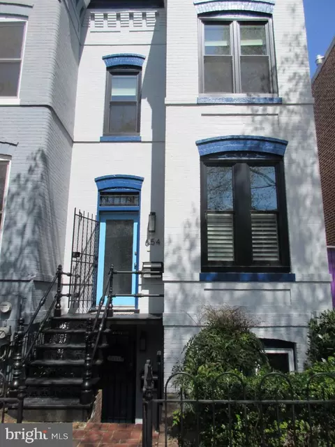 654 E Street St NE, Washington, DC 20002
