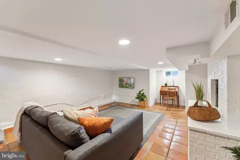 718 12th St NE, Washington, DC 20002 photo 30