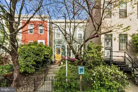 426 11th St SE, Washington, DC 20003
