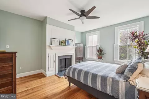 Bedroom - 426 11th St SE, Washington, DC 20003 photo 1 of 6