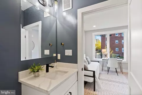 2019 M St NE #4, Washington, DC 20002 photo 23