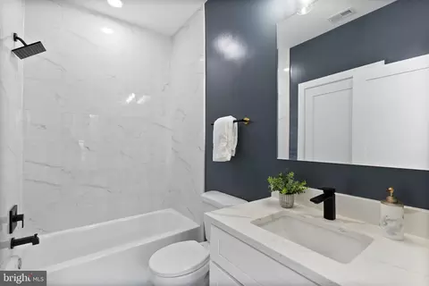 2019 M St NE #4, Washington, DC 20002 photo 22
