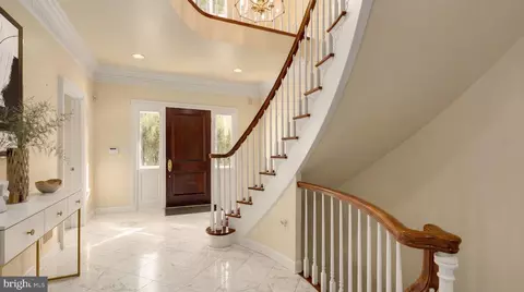 Entry Way - 4813 Kemble Place Nw NW, Washington, DC 20007 photo 2 of 4