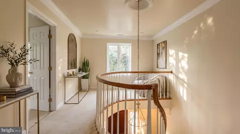 Entry Way - 4813 Kemble Place Nw NW, Washington, DC 20007 photo 3 of 4