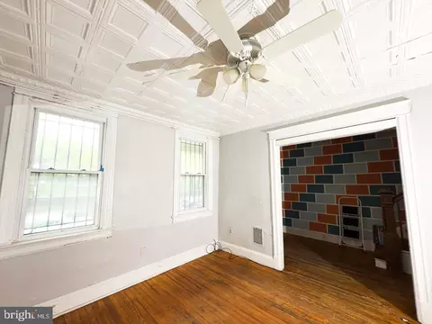Living - 711 Florida Ave NE, Washington, DC 20002 photo 6 of 7