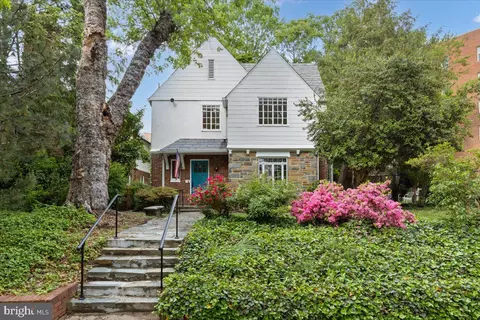 3721 Massachusetts Ave NW, Washington, DC 20016