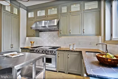3311 P St NW, Washington, DC 20007 photo 10