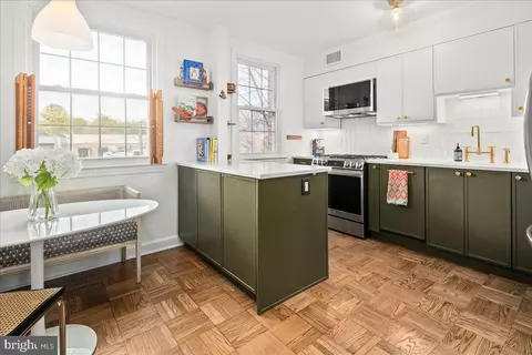 2722 Ordway St NW #5, Washington, DC 20008