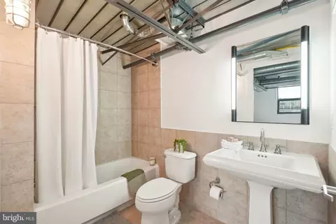 2301 Champlain St NW #412, Washington, DC 20009 photo 14