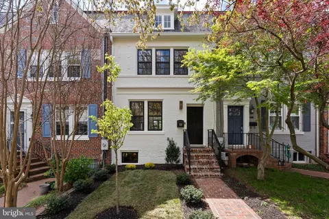 3844 Beecher St NW, Washington, DC 20007