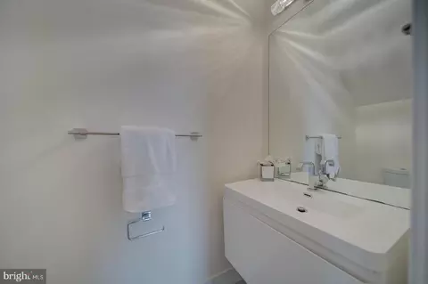 1209 Oates St NE #2, Washington, DC 20002 photo 16