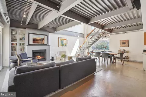 2351 Champlain St NW #P3, Washington, DC 20009