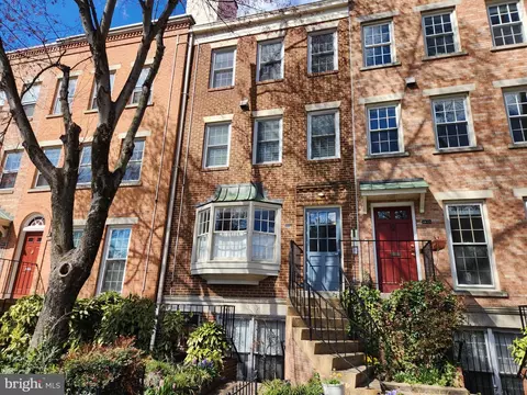 1953 Calvert St NW #E, Washington, DC 20009 photo 1