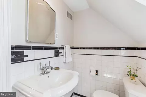 3568 Appleton St NW, Washington, DC 20008 photo 40
