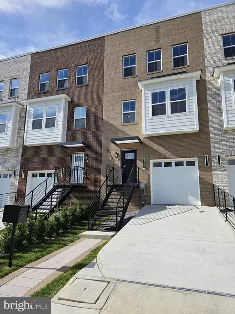 5104 Fitch St SE, Washington, DC 20019