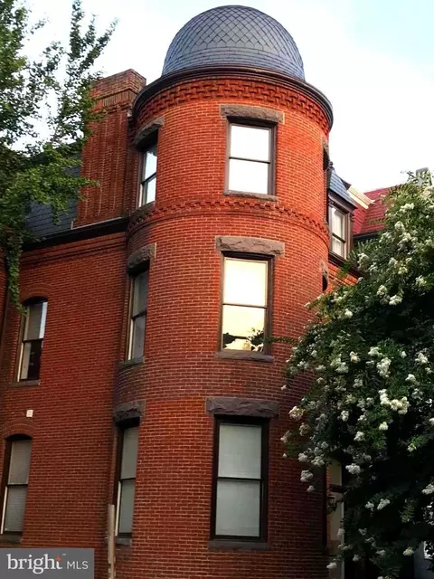 1819 19th St NW #2, Washington, DC 20009