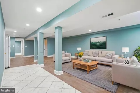 819 6th St NE, Washington, DC 20002 photo 39