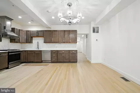 819 6th St NE, Washington, DC 20002 photo 9