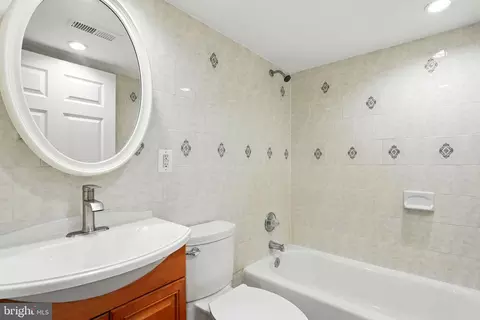 819 6th St NE, Washington, DC 20002 photo 44