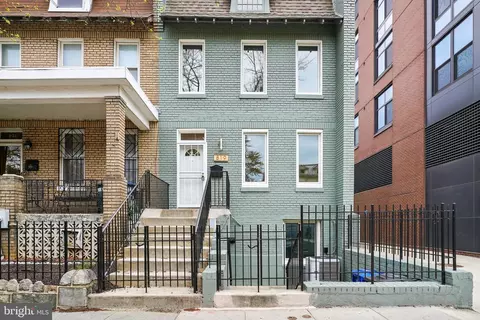 819 6th St NE, Washington, DC 20002 photo 2