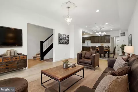 819 6th St NE, Washington, DC 20002 photo 5