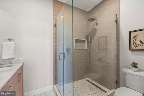 Bath - 608 9th St NE, Washington, DC 20002 photo 1 of 5