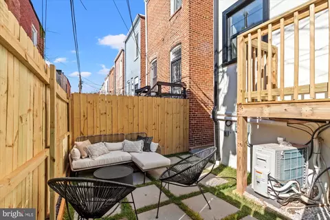 Exterior - 608 9th St NE, Washington, DC 20002 photo 3 of 4