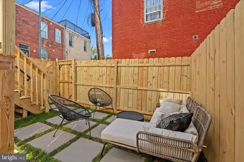 Exterior - 608 9th St NE, Washington, DC 20002 photo 2 of 4