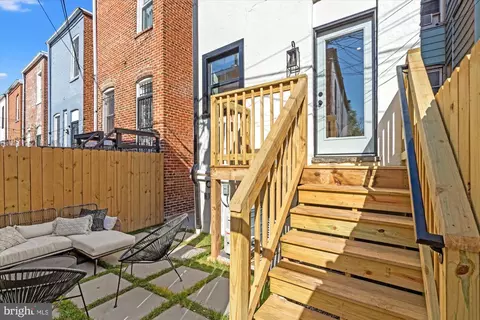 Exterior - 608 9th St NE, Washington, DC 20002 photo 4 of 4
