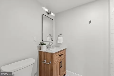 Bath - 608 9th St NE, Washington, DC 20002 photo 5 of 5