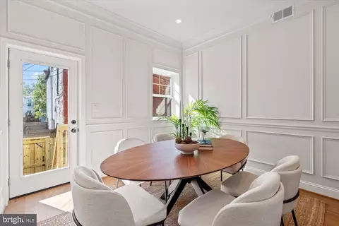 Dining - 608 9th St NE, Washington, DC 20002 photo 3 of 3