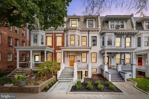 2833 27th St NW, Washington, DC 20008