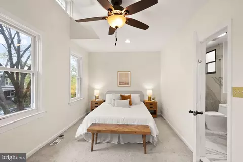 1711 Bay St SE, Washington, DC 20003 photo 22