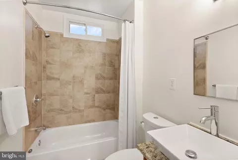 1711 Bay St SE, Washington, DC 20003 photo 38