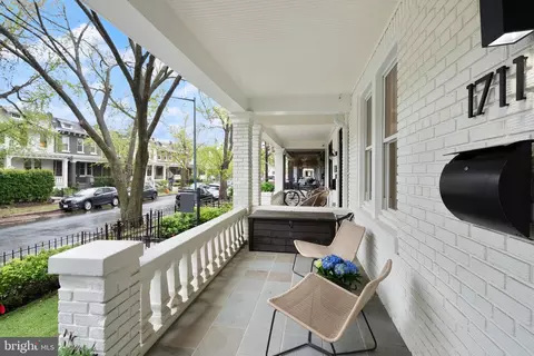 1711 Bay St SE, Washington, DC 20003 photo 6