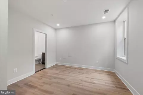 313 I NE #1, Washington, DC 20002 photo 29