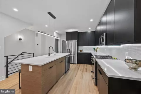 313 I NE #1, Washington, DC 20002 photo 8