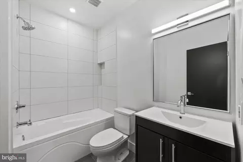 313 I NE #1, Washington, DC 20002 photo 30