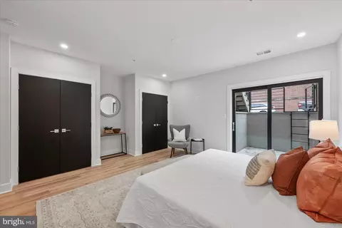 313 I NE #1, Washington, DC 20002 photo 20