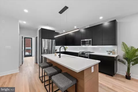 313 I NE #1, Washington, DC 20002 photo 6