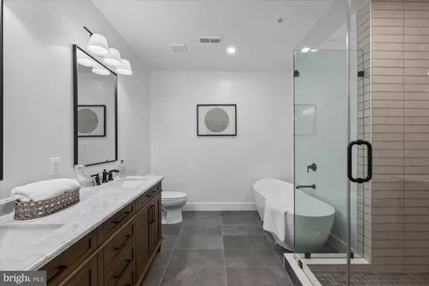 313 I NE #1, Washington, DC 20002 photo 22