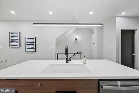 313 I NE #1, Washington, DC 20002 photo 9